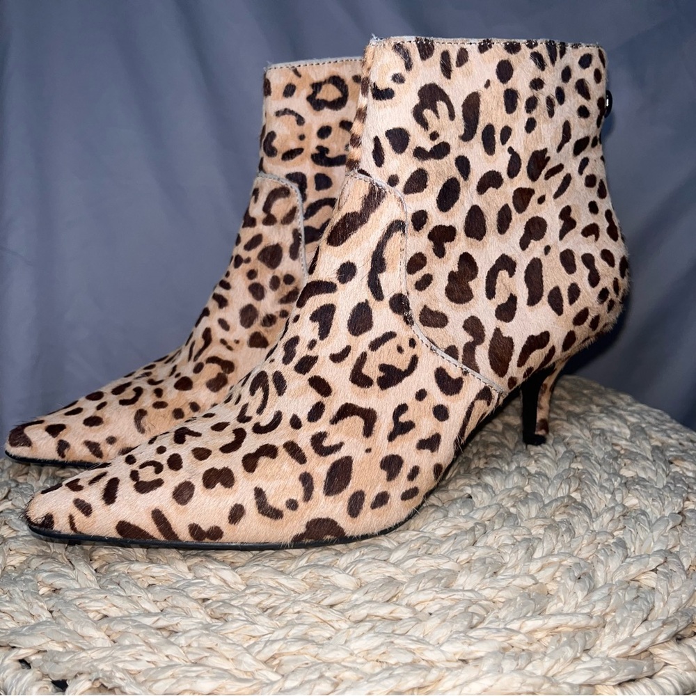 Steve Madden Leopard Cow Hair Ankle Boots Women’s 6.5M Pointed Toe Kitten Heel‎